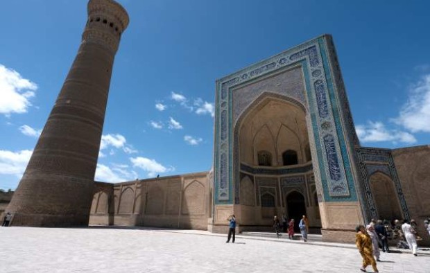 Explore Uzbekistan1