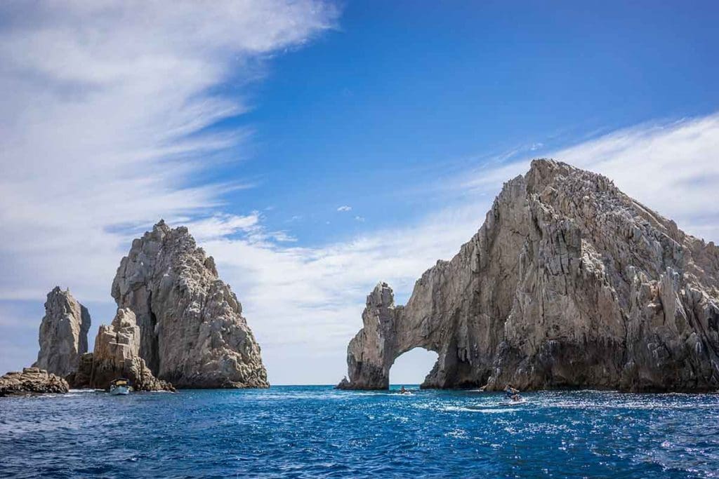 Rock Formations around the Arch in Cabo San Lucas - Lumle holidays ...